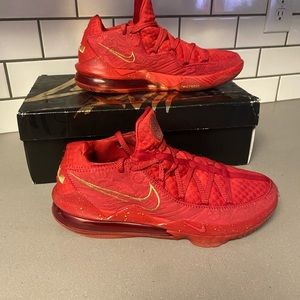 LeBron 17 Titan Low